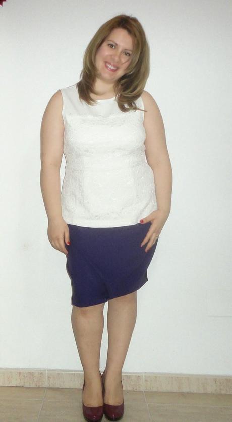 Falda con panel cruzado