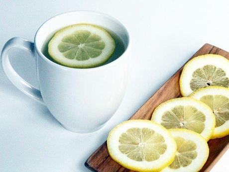 agua_tibia_con_limon