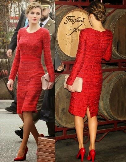 Dña. Letizia vuelta al llamativo rojo en Freixenet, después de sus looks ejecutivos