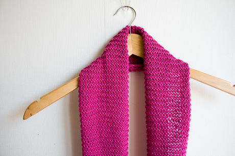 5 COSAS QUE PODRÁS TEJER CON EL PUNTO BÁSICO bufanda rosa niña - copia