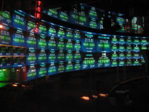 ¿CÓMO INVERTIR EN MERCADOS BURSÁTILES INTERNACIONALES?