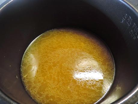 Sopa de col y calabaza en olla programable.