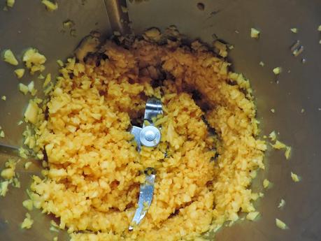 Sopa de col y calabaza en olla programable.