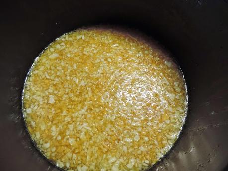 Sopa de col y calabaza en olla programable.