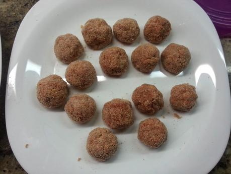 Guiso de albóndigas y patatas en olla programable.