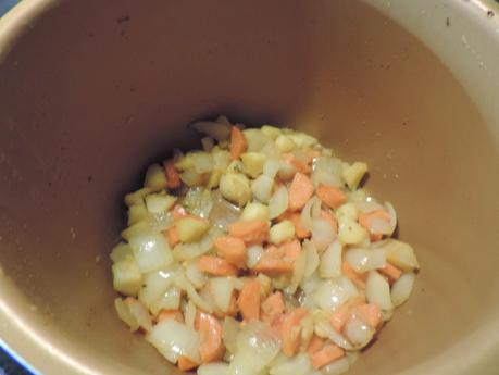 Lomo de cerdo con salsa de manzana en olla programable.