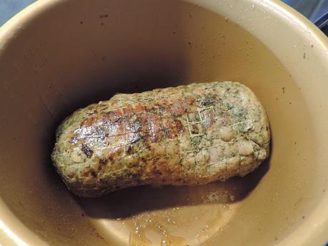 Lomo de cerdo con salsa de manzana en olla programable.