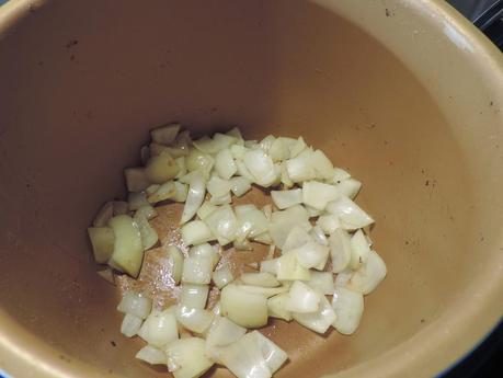 Lomo de cerdo con salsa de manzana en olla programable.