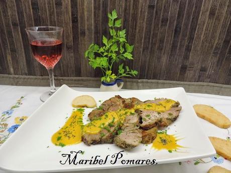 Lomo de cerdo con salsa de manzana en olla programable.