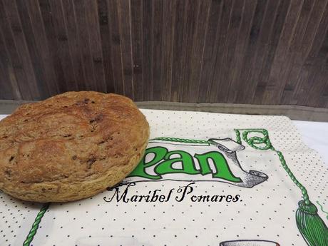 Pan de harina integral de trigo y centeno en olla programable.