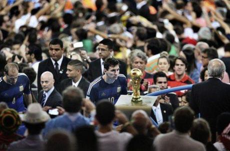 Fotografía de Bao Tailiang en la final del Mundial de Brasil 2014. Premio de World Press Photo en la categoría de deportes