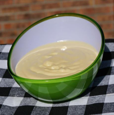 Salsa de ajo para sandwich cubano o patatas