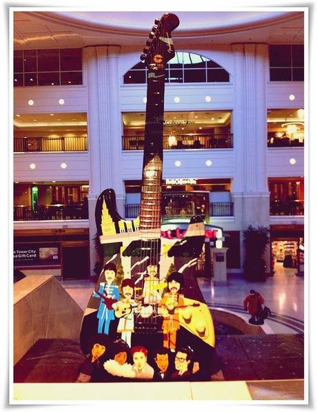 De compras por Cleveland, por @Loqllevelarubia