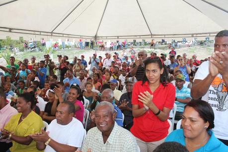 Del Valle inaugura estadios en Salinas y Jaquimeyes.