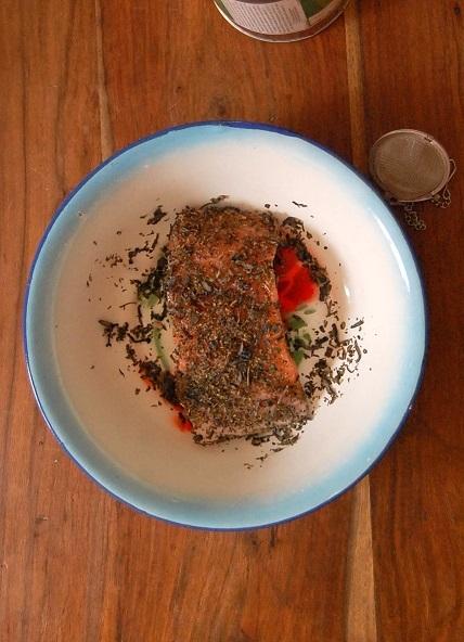 SALMÓN AL TÉ VERDE, CON ARROZ DE COCO.