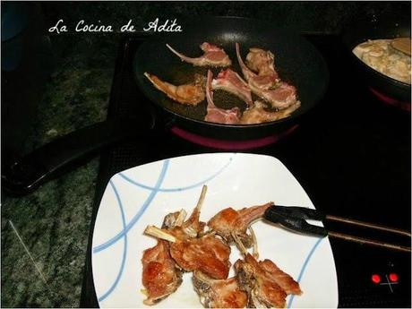 Chuletas de lechal, a la villeroy, con vedudas en tempura