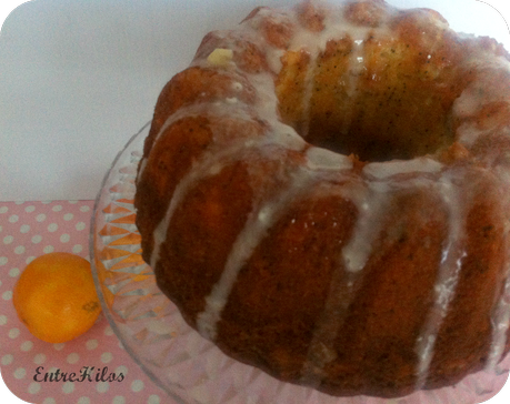 bundt cake de mandarinas y semillas de amapolas