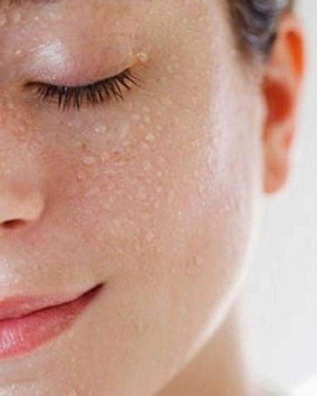 La importancia de limpiar correctamente tu piel. La importancia de limpiar correctamente tu piel.