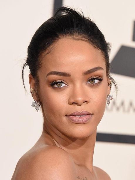 rihanna-beauty-grammys-2015
