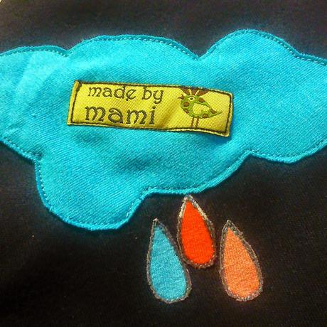 Camiseta cantando bajo la lluvia