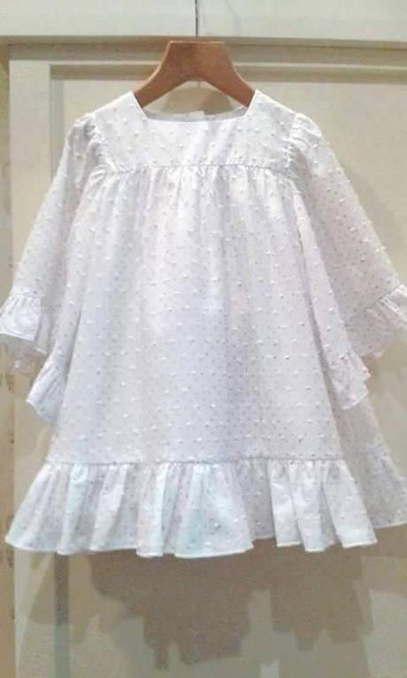 ES UNA VERGÜENZA Y BLANCO ES UNA VERGÜENZA Y BLANCO