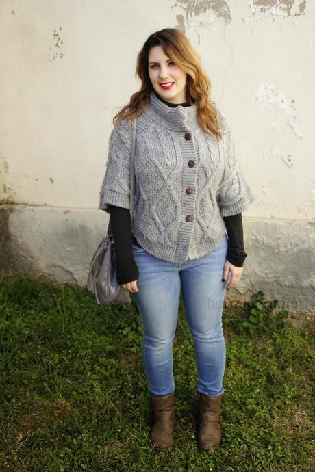OUTFIT 63. CAPA GRIS.