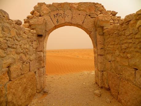 TUNEZ:UN PASEO EN DROMEDARIO HASTA KSAR GHILANE