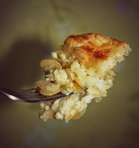 HOJALDRE DE PERAS CON COTTAGE