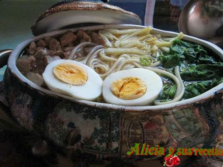 RAMEN CON FIDEOS UDON JAPONESES