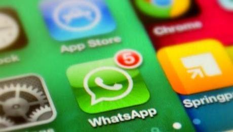 WhatsApp ahora permite cambiar los administradores de los grupos.
