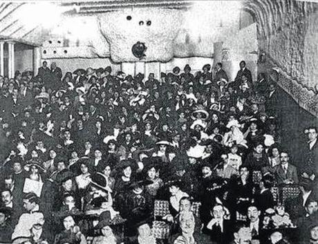 TEATRE I CINEMA SALA  MERCÈ ,ANTONI  GAUDÍ 1904 , EN LA BARCELONA D' ABANS, D' AVUI I DE SEMPRE...17-02-2015...!!!