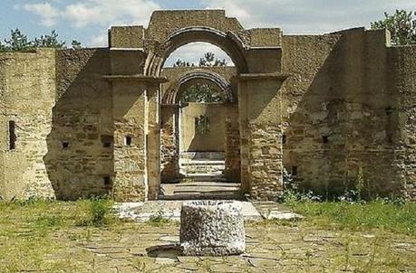 ¿Quién fue el Zar Simeón I de Bulgaria? 800px-PRESLAV_04_12a