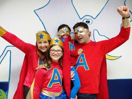 Alicia en... Carnaval: familia de superhéroes