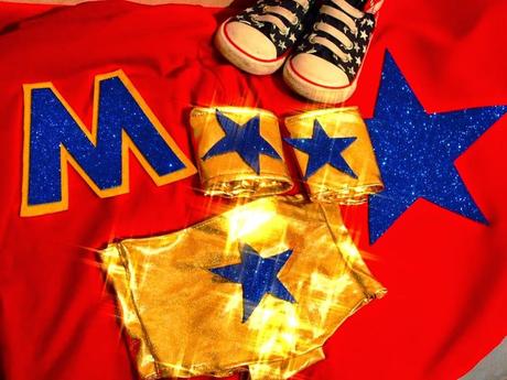 Alicia en... Carnaval: familia de superhéroes