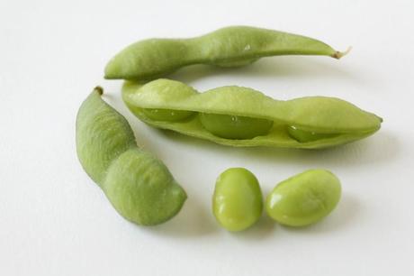 vainas frescas 1024x682 Desmontando falsos mitos sobre la soja