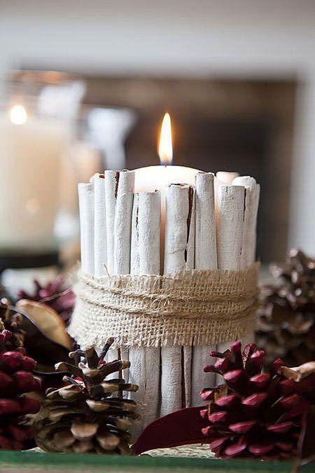 Los colores neutros como el blanco, y los materiales naturales como la tela de saco y las piñas, son tendencia en decoración de Navidad 2014 #tendencias #decoracion #Navidad