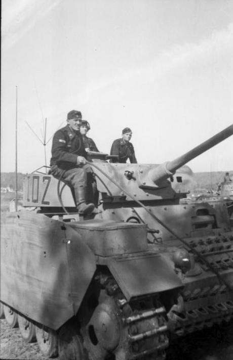 Captura de un Panzer III el 21 de junio de 1943. Fuente y autoría: Bundesarchiv, Bild 101I-022-2922-14 / Kipper / CC-BY-SA