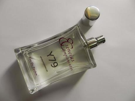 Esencias y complementos: Una nueva fragancia a precio asequible.