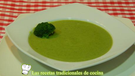 Crema de brócoli ligera