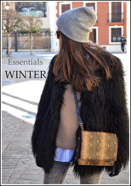 http://lookfortime.blogspot.com.es/2015/02/essentials-winter.html#more