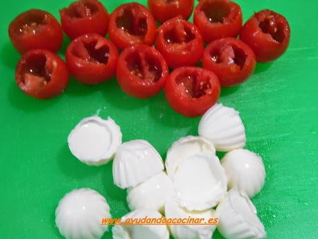 Ensalada de Tomate Cherry con Miniquesitos de Burgos