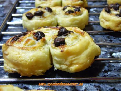 Palmeritas de crema y chocolate