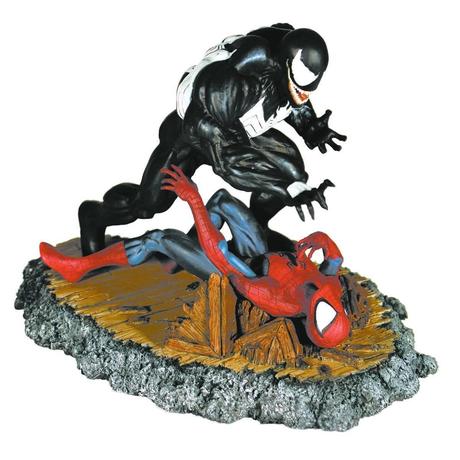 LA VERDADERA HISTORIA DEL TRAJE NEGRO DE SPIDER-MAN