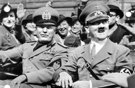 Benito Mussolini y Adolf Hitler. Fuente y autoría: Bundesarchiv, Bild 146-1969-065-24 / CC-BY-SA