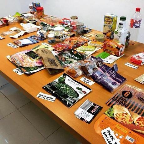 REVISANDO ETIQUETAS: CALDO COMERCIAL DE POLLO GALLINA BLANCA