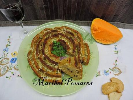 Bizcocho salado de verduras, atún y queso.