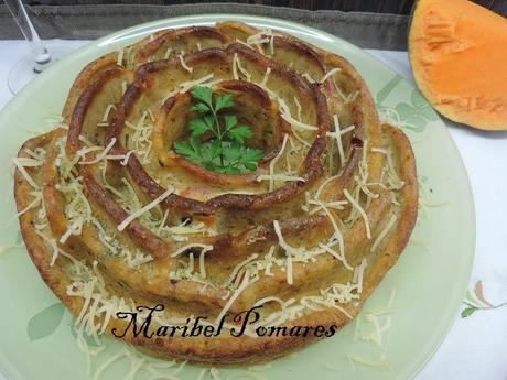 Bizcocho salado de verduras, atún y queso.