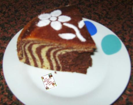 BIZCOCHO CEBRA EN MI OLLA ERIKA Y SIN ELLA