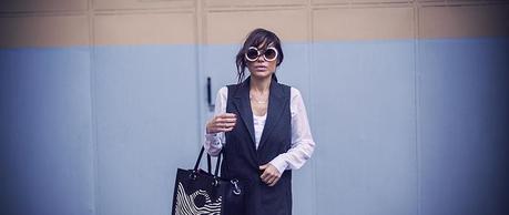 street style barbara crespo hake vest black gema cameo bag fashion blogger outfit blog de moda