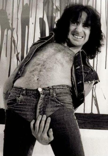 35 años sin Bon Scott.
